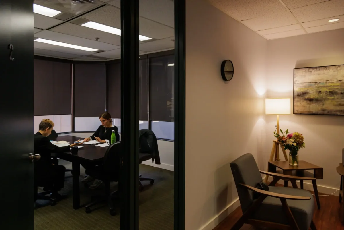 230915-St_Giles-Language_School_Vancouver-SA-SGV-2023-_11A5405-scaled.jpg Bendrinės anglų k. kursas Kanadoje