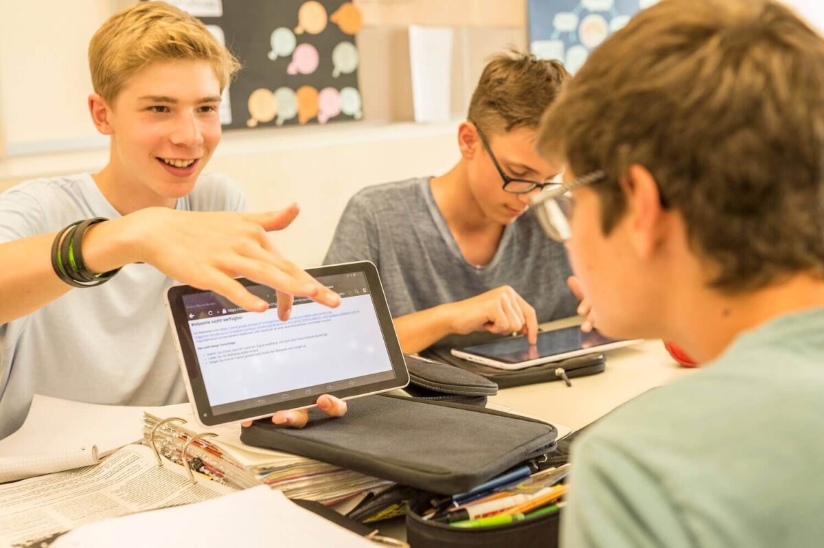 Schloss-Schule Kirchberg imersinė vasaros programa Vokietijoje